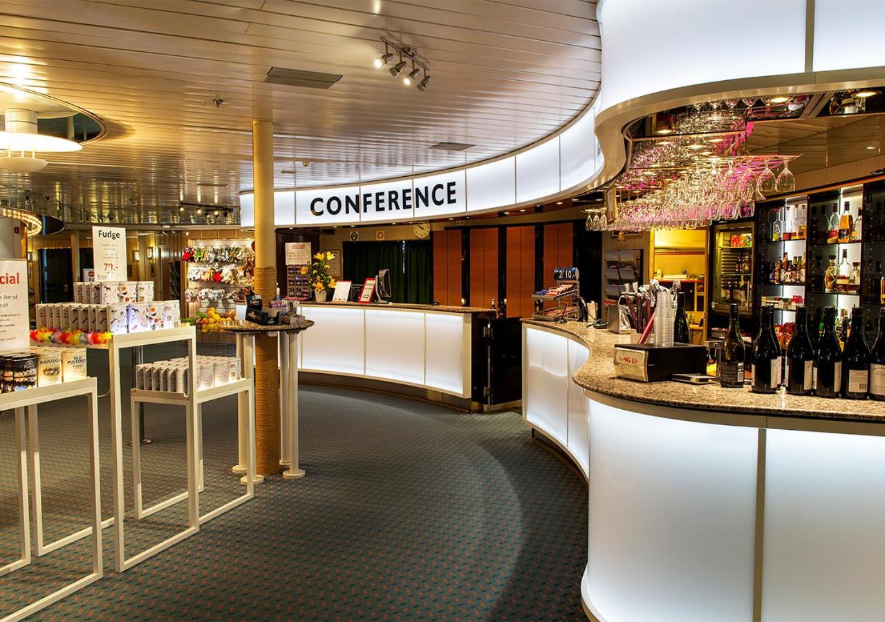 Viking Line Ferry Viking Cinderella - 2-night Cruise Stockholm-helsinki-stockholm * Ville de Stockholm