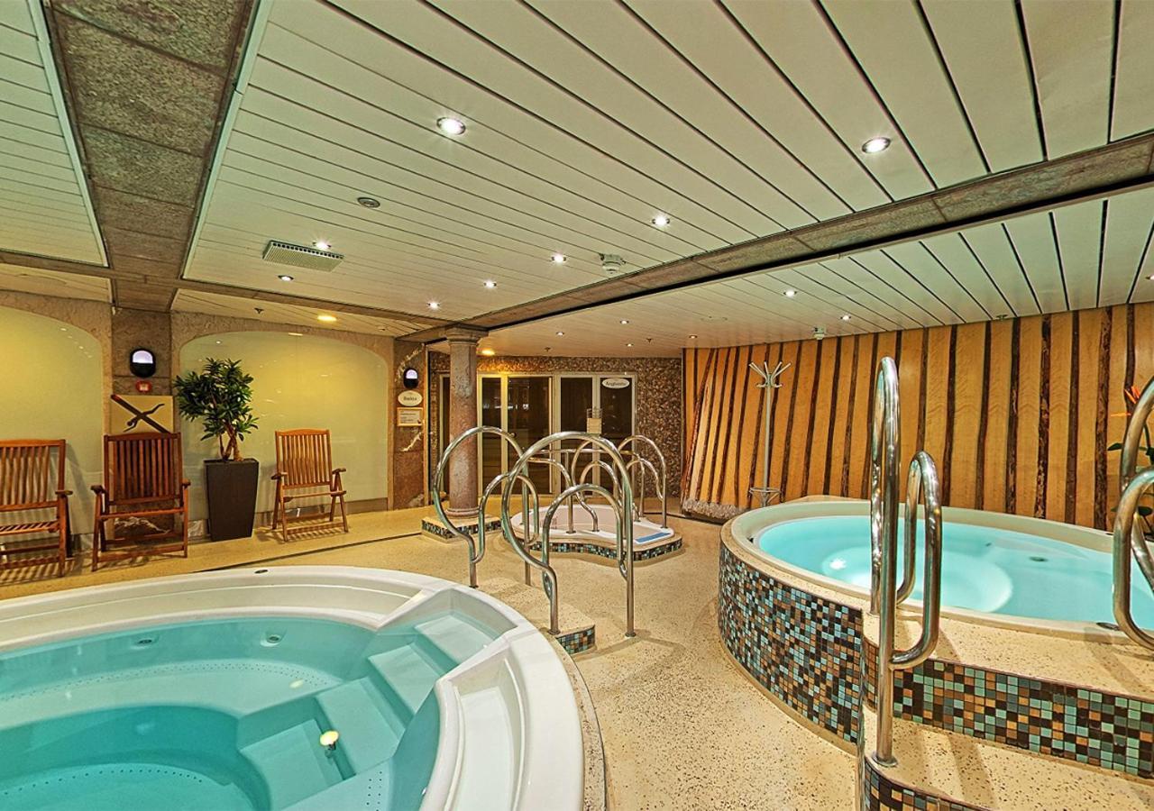 Viking Line Ferry Viking Cinderella - 2-night Cruise Stockholm-helsinki-stockholm * Stockholm