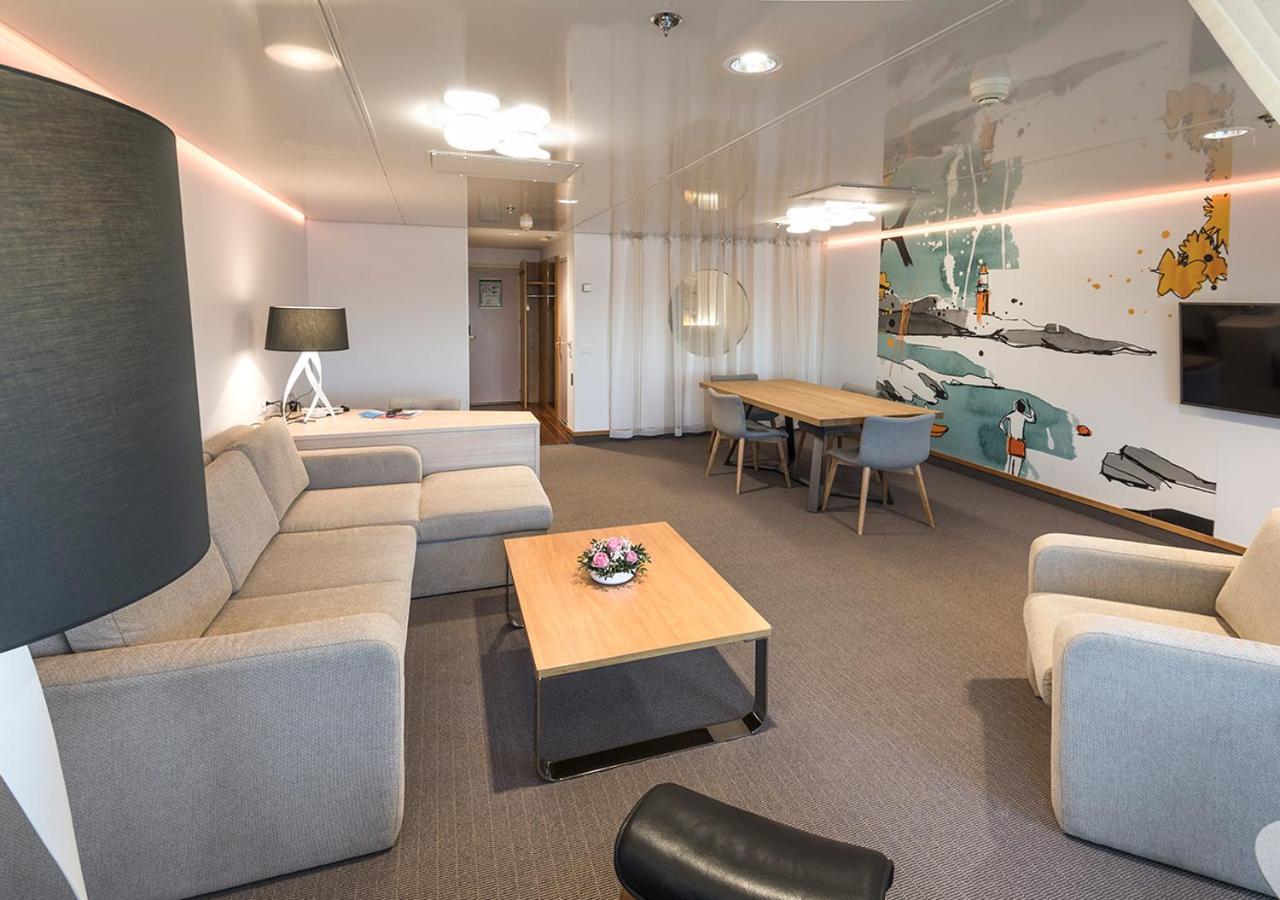 Viking Line Ferry Viking Cinderella - 2-night Cruise Stockholm-helsinki-stockholm * Stockholm